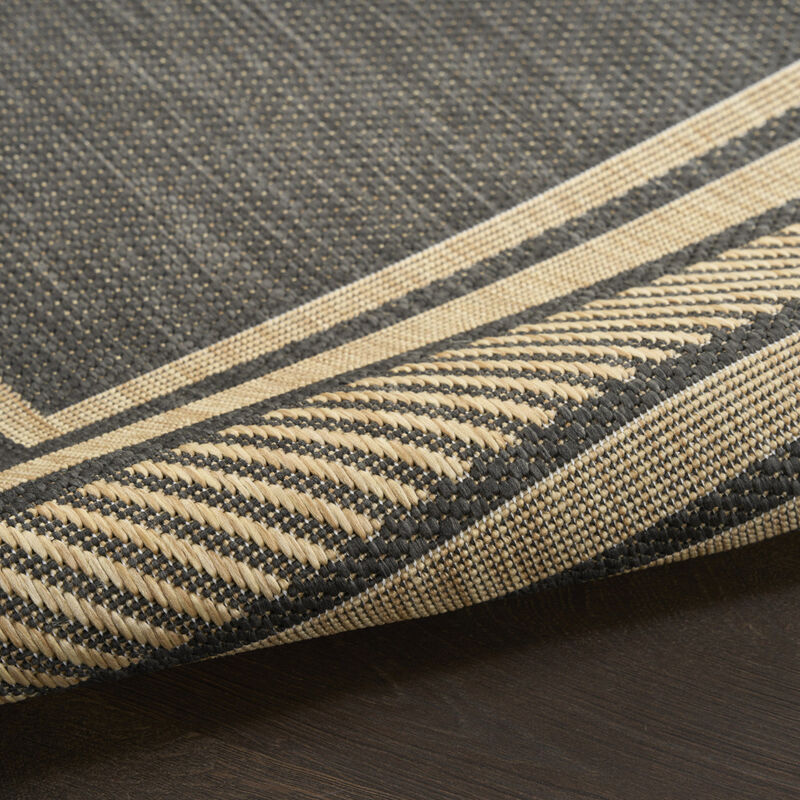 HomeRoots Geometric Indoor Outdoor Area Rug image number 3