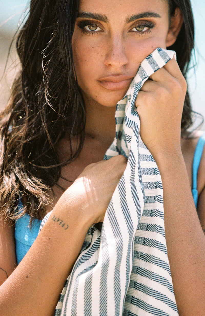 Sand Free Beach Towel - Striped image number 3