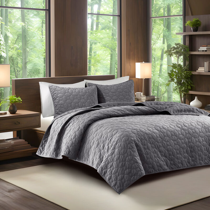 Gracie Mills Gayle 3-Piece Casual Geometric Velvet Quilt Set image number 1