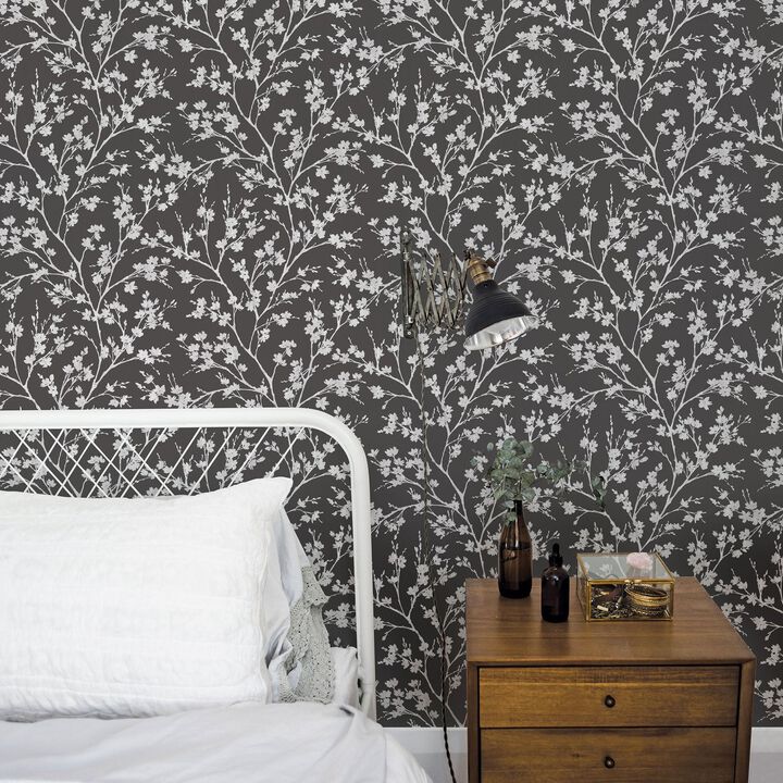 Secret Garden Wispy Branches Black Wallpaper G78531