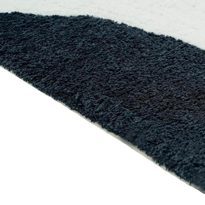 HomeRoots 32" White Black And Pink Cotton Cow Youthful Bath Rug image number 4