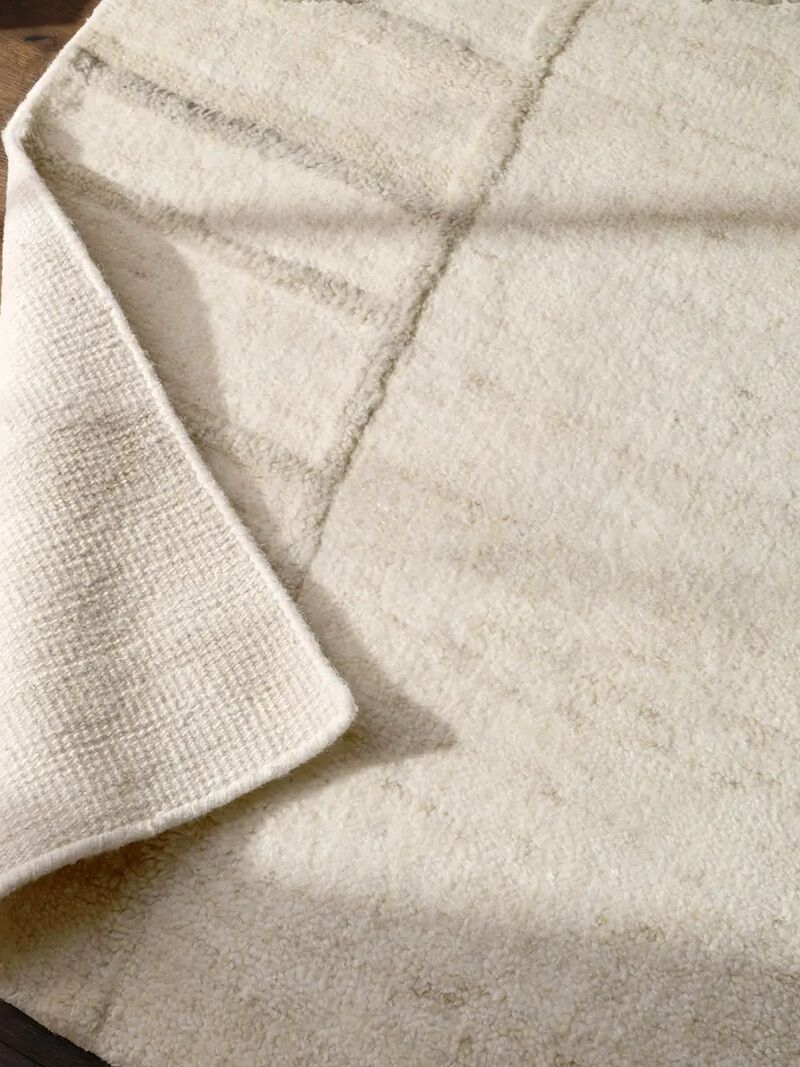 Omara Yamina Sandshell 9' x 12' Rug image number 5