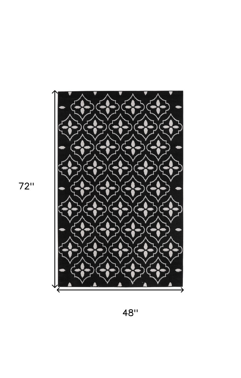 HomeRoots 4' X 6' Black And Ivory Geometric Indoor Outdoor Area Rug image number 3