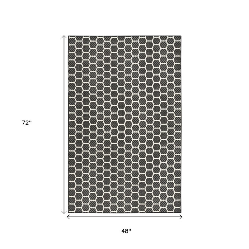 HomeRoots Geometric Indoor Outdoor Area Rug image number 5