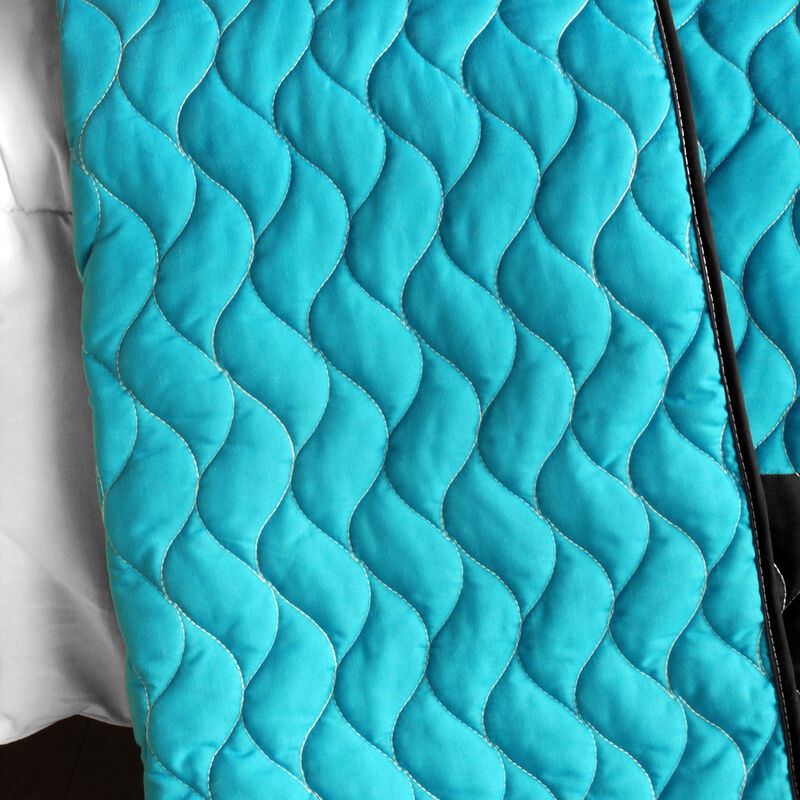 Queen Size Vermicelli Quilted Patchwork Quilt Set 3 Piece Geometric Print-White image number 3