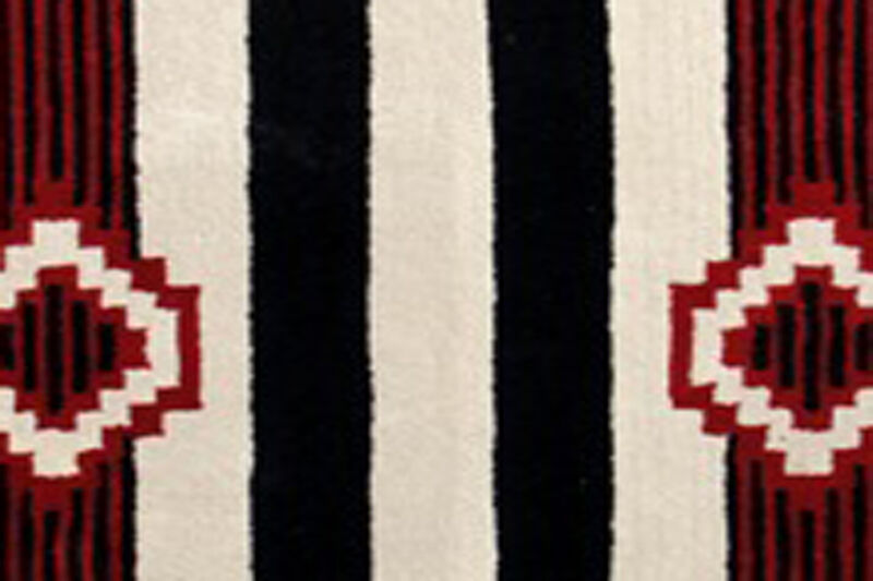 HomeRoots Southwestern Hand Tufted Non Skid Area Rug image number 3