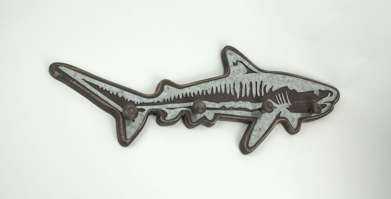 33-Inch Rustic Wood Shark Wall Hook Rack with Galvanized Metal Accents - Coastal-Themed Decorative Art Hanging for Keys, Bags, Coats, and Towels - Beach House Decor image number 2