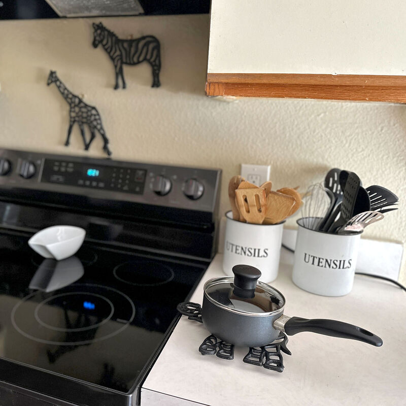 Set of 3 Black Cast Iron Safari Animal Kitchen Decor Trivets Wall Hanging Art image number 6