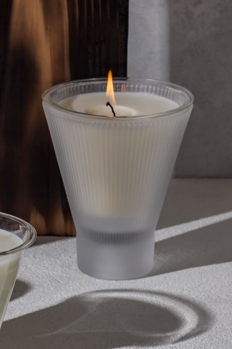 Zai Candle - Fig & Flowers image number 1