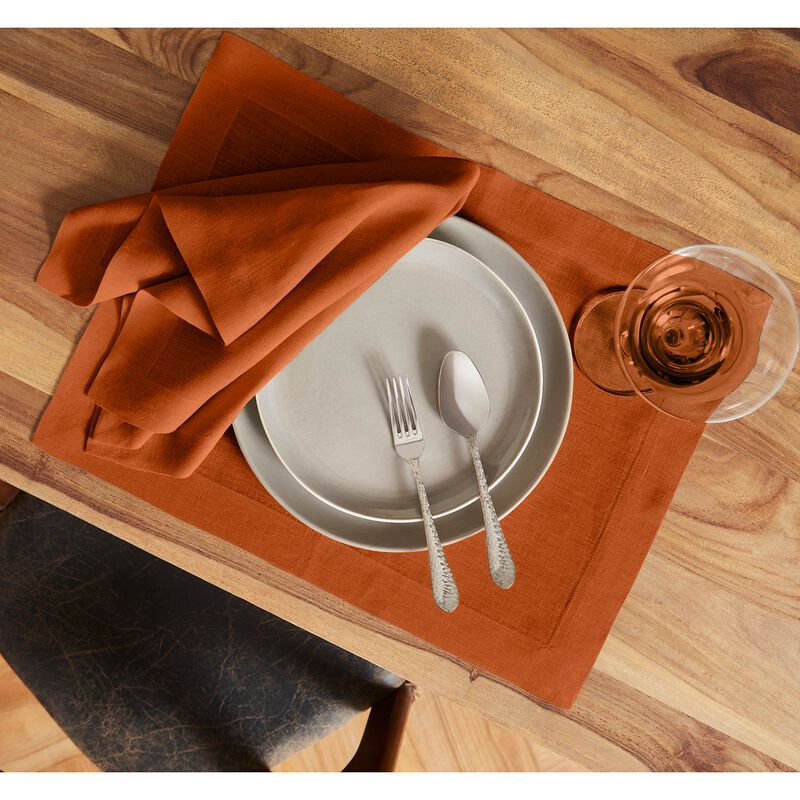 Solino Home Sonoma 100% Linen Placemats &ndash; Set of 6, 14 x 19 in, Machine Washable, Holiday and Everyday Dining