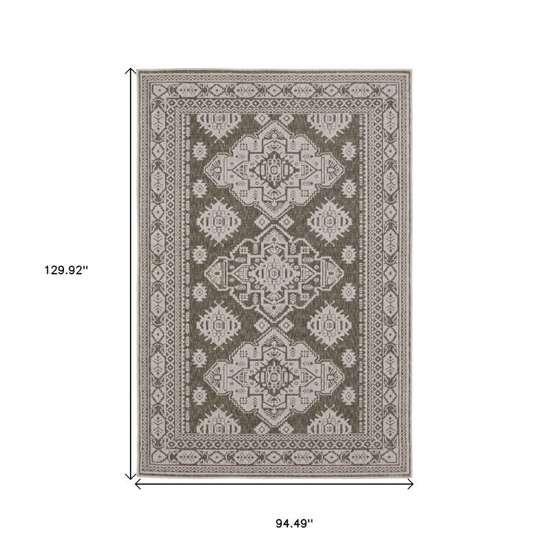 HomeRoots Medallion Area Rug image number 4