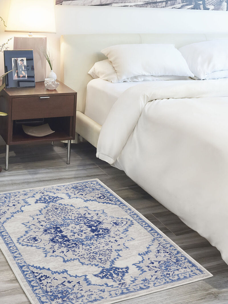 Whimsicle WHS14 Ivory/Blue 3' x 5' Rug