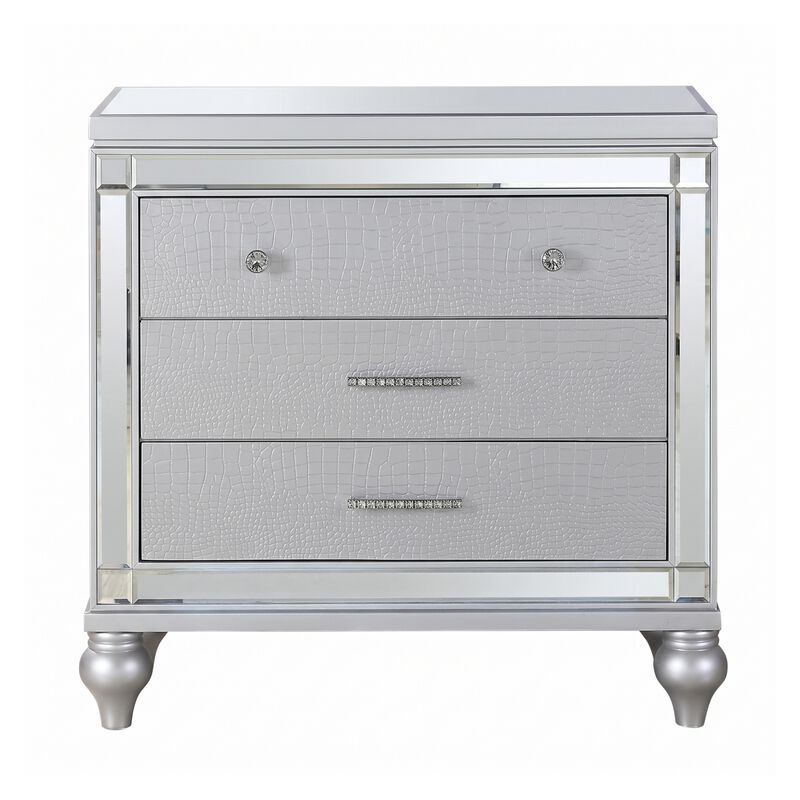 Brenessiq 3-Drawer Nightstand image number 0