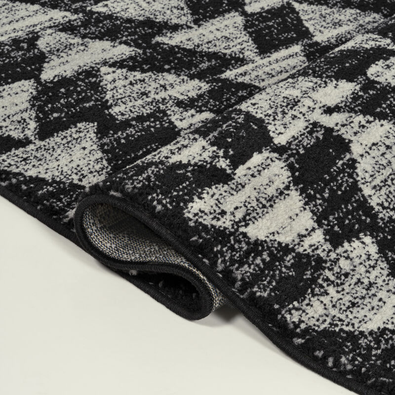 Aisha Moroccan Triangle Geometric