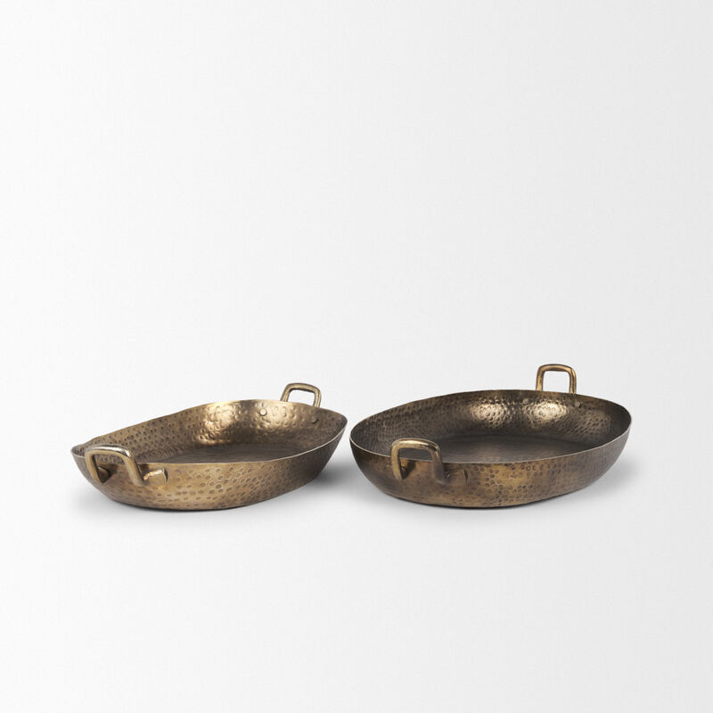 HomeRoots Set of Two Gold Oval Metal Handmade Serving Tray With Handles image number 3