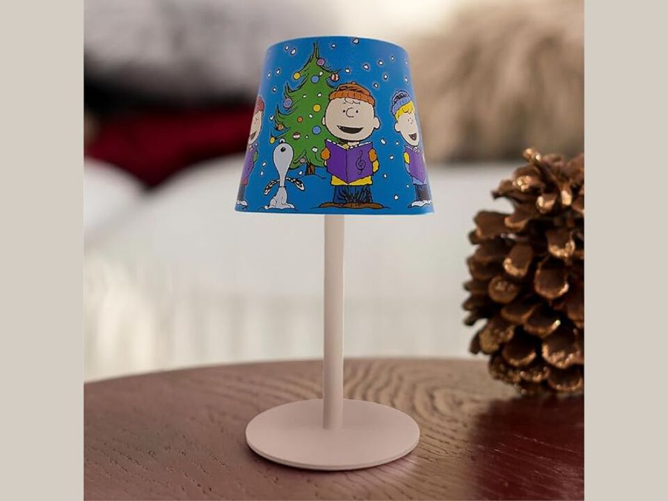 Touch Lamp &ndash; Peanuts Gang Holiday Carolers Rechargeable Winter Light, 9" Blue