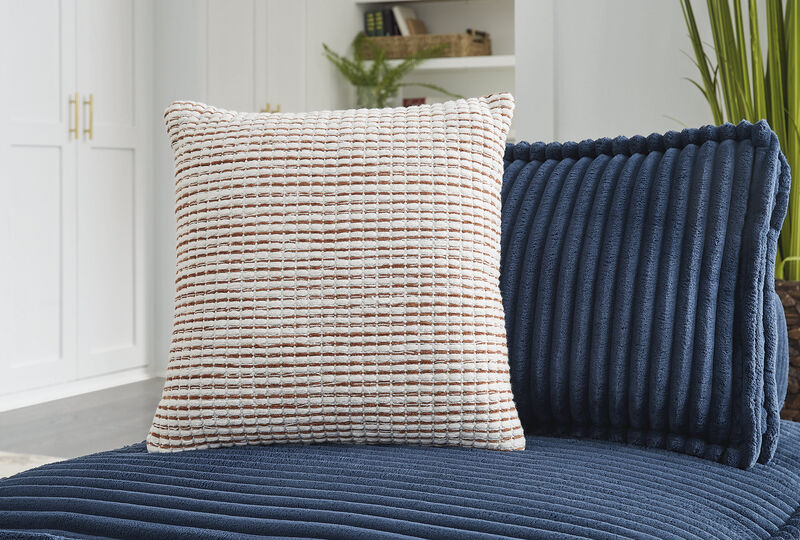 Nashlin Pillow (Set of 4) image number 1