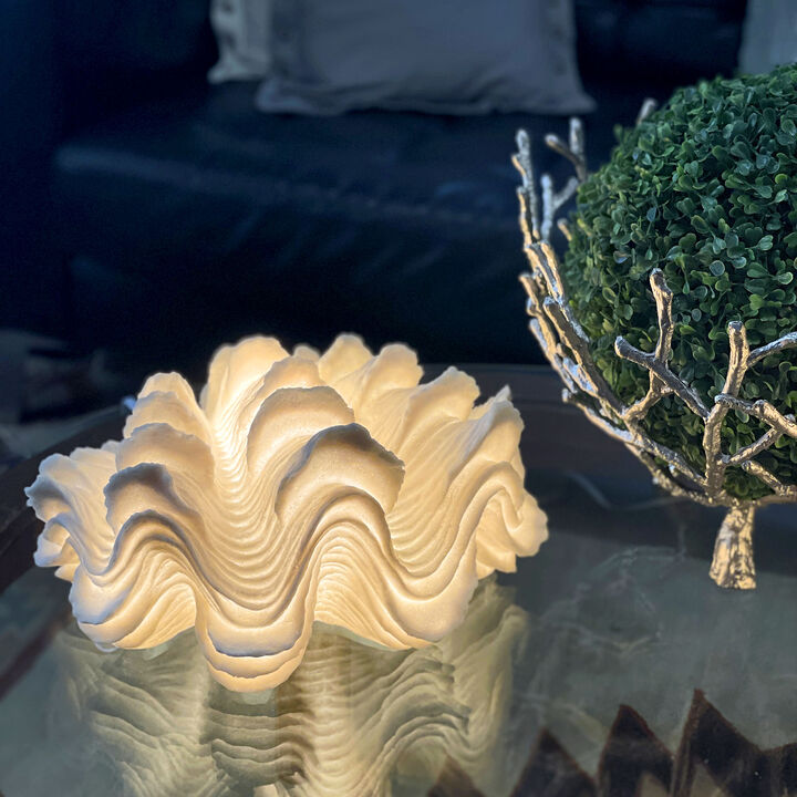 Squamosa Clam Accent Lamp Resin Shell Table Light 13" White Coastal D&eacute;cor