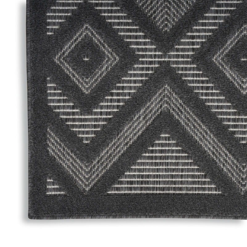 HomeRoots Geometric Indoor Outdoor Area Rug image number 3