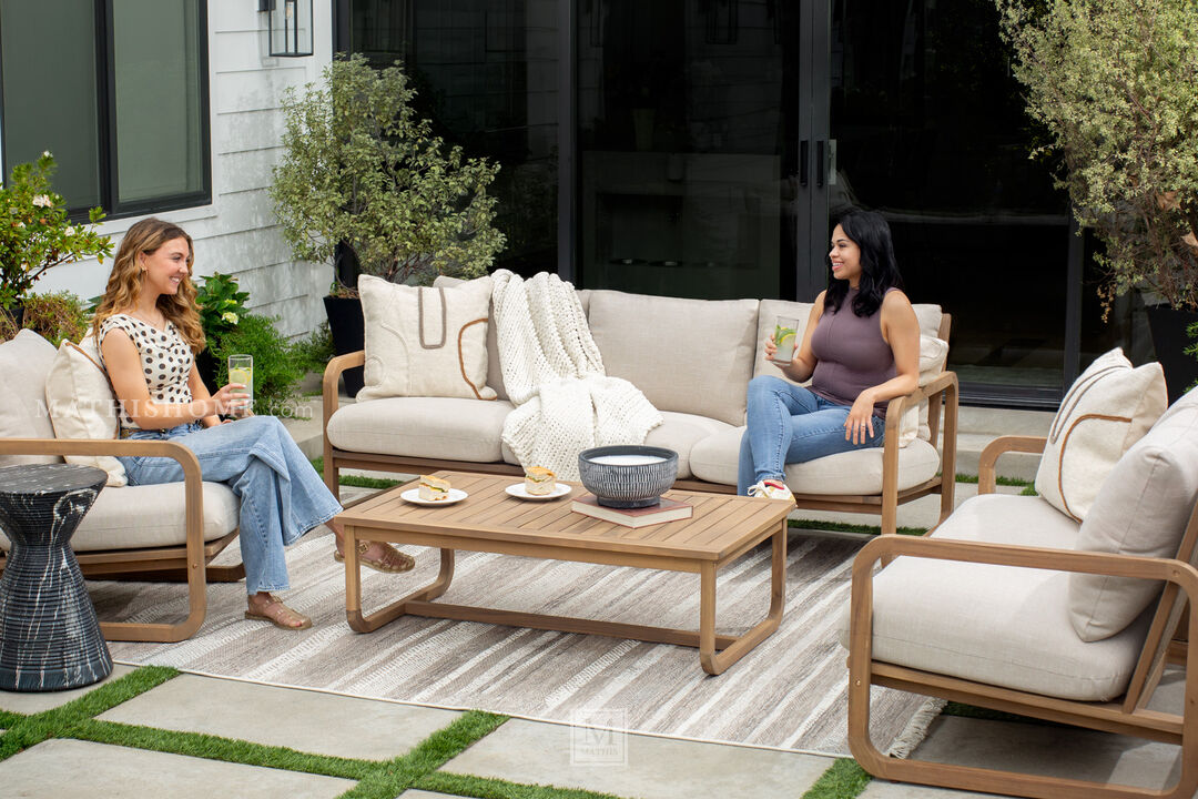 Malibu MAB-02 Ivory / Dove 6''4" x 9''2" Rug by Amber Lewis
