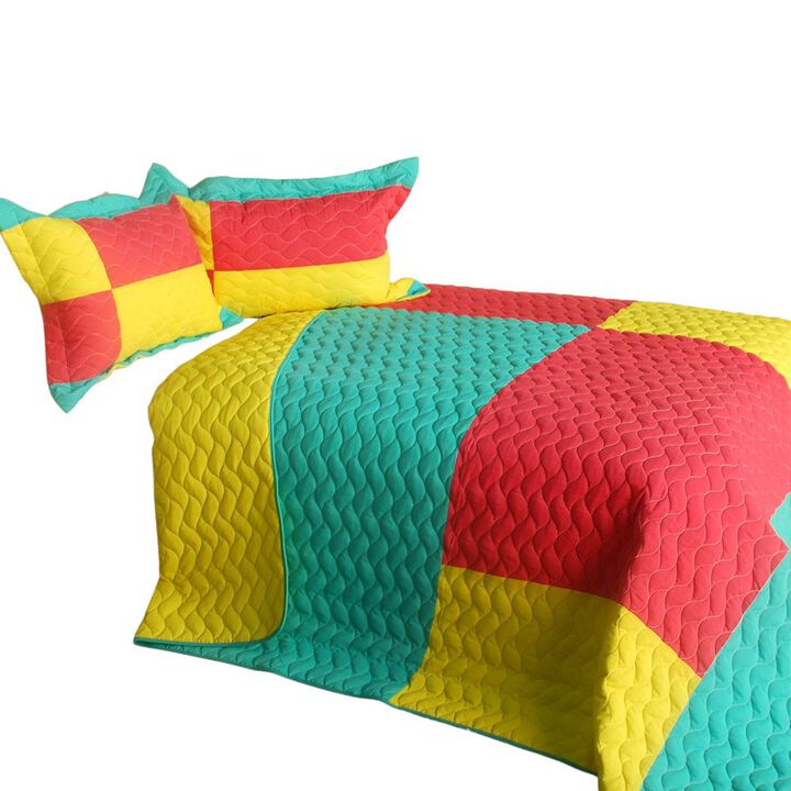 3 Piece Vermicelli Quilted Patchwork Quilt Set Waiting for Amore Collection