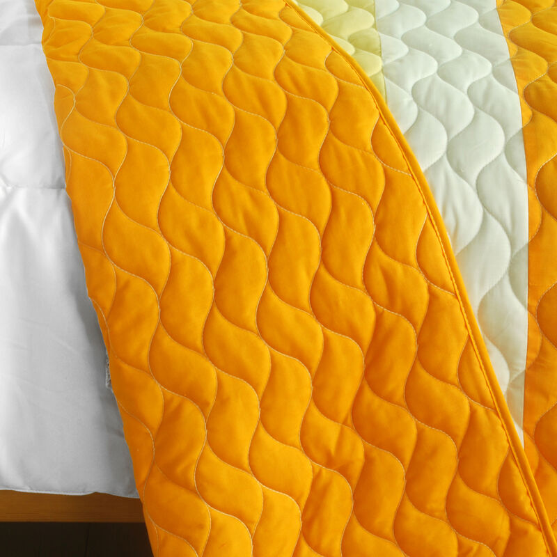 Cozy 3 Piece Reversible Quilt Set with Vermicelli Quilting and Patchwork Print-Yellow image number 3