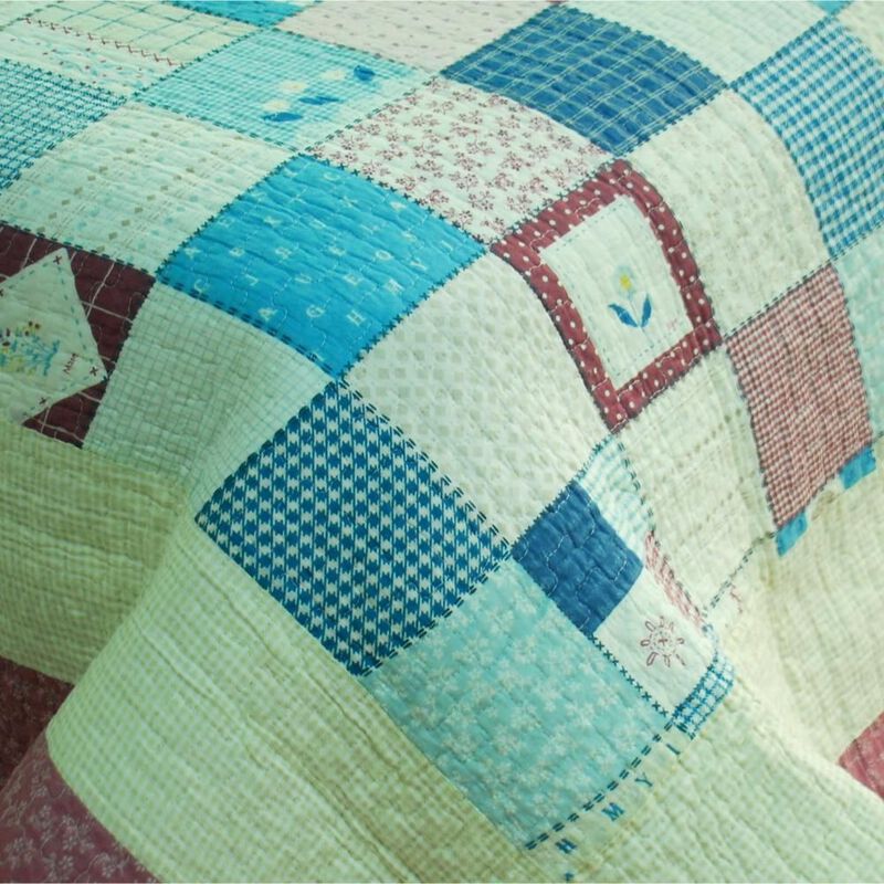 3-Piece Cotton Vermicelli Quilted Printed Quilt Set with Matching Shams image number 3