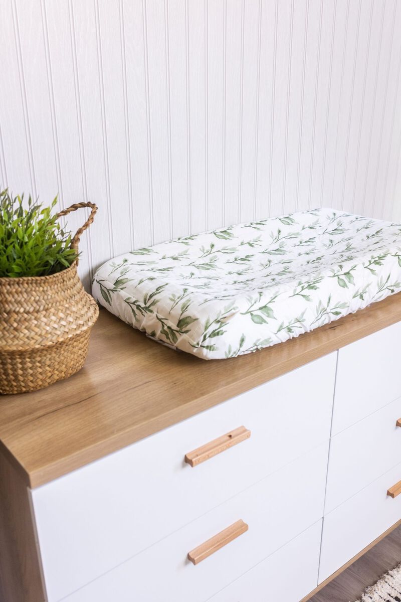 Parker Green Leaf Changing Pad Cover image number 2