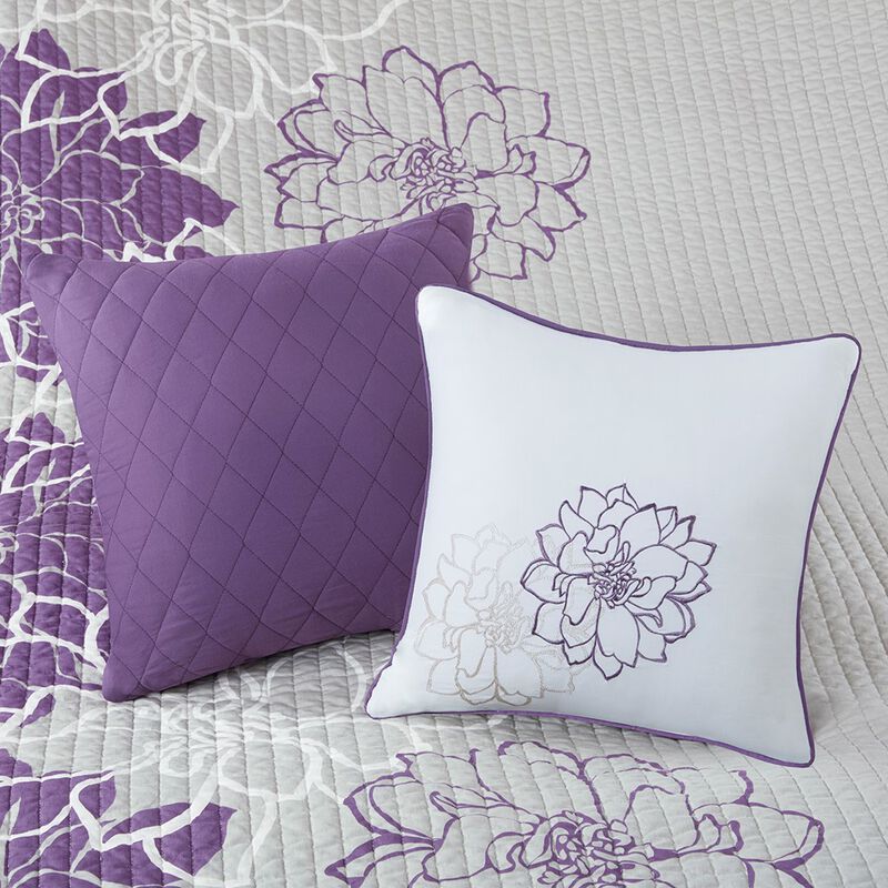 Gracie Mills Glenda 6-Piece Reversible Cotton Printed Quilt Set with Throw Pillows