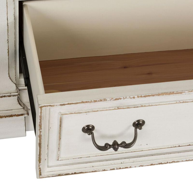 Liberty Furniture Abbey Park 7 Drawer Dresser in Antique White image number 3