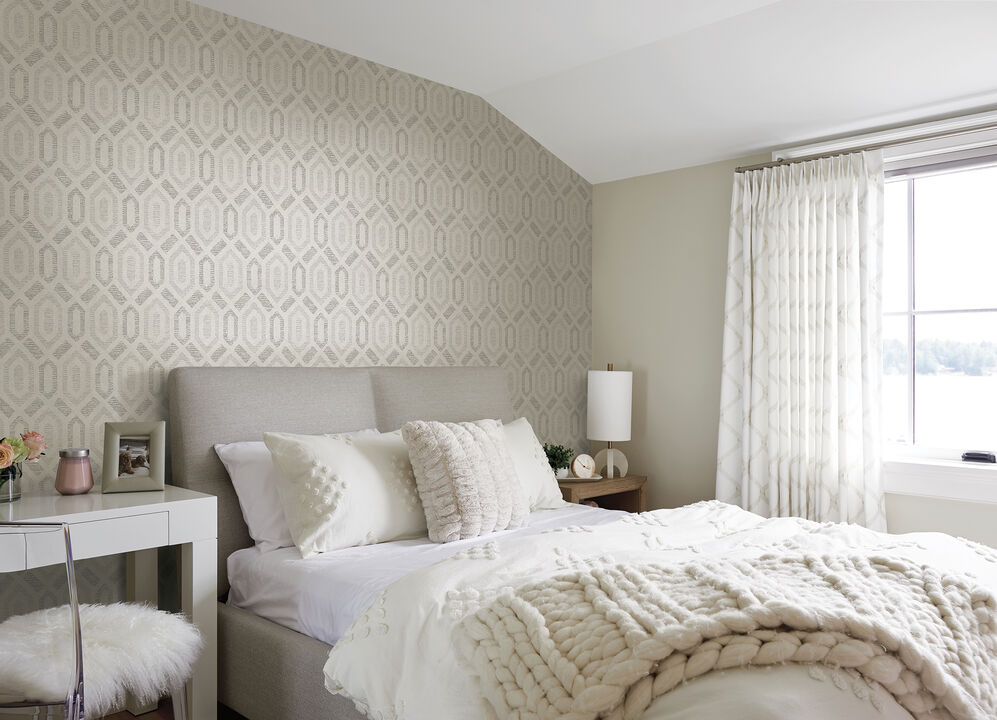 Latona Platinum Diamond Geometric Wallpaper