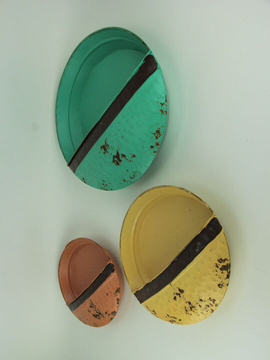 Green Yellow Orange Vintage Metal Round Wall Pockets Set of 3
