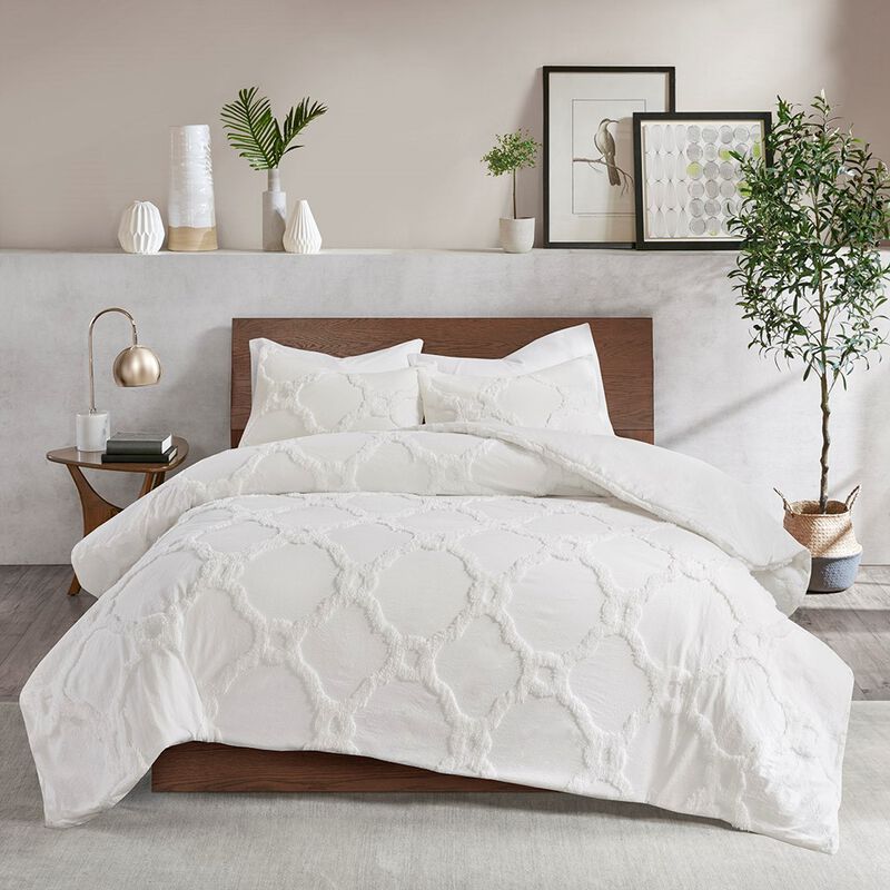 Gracie Mills Enrique Geometric Chenille Comforter Set - Queen