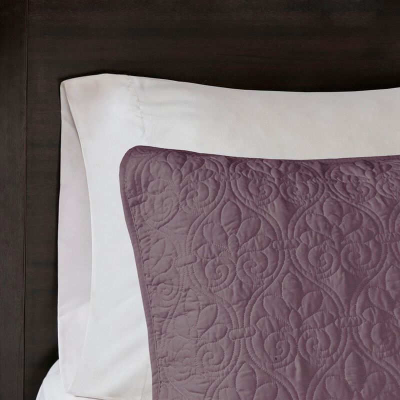 Sandy Reversible Quilt Set image number 2