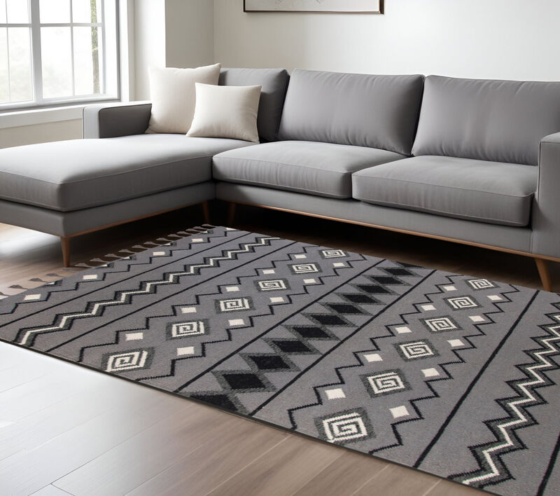 HomeRoots Wool Geometric Handmade Area Rug With Fringe image number 1