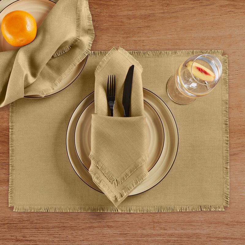 Solino Home Fringe 100% Linen Placemats &ndash; Set of 4, 14 x 19 in, Machine Washable, Holiday and Everyday Dining