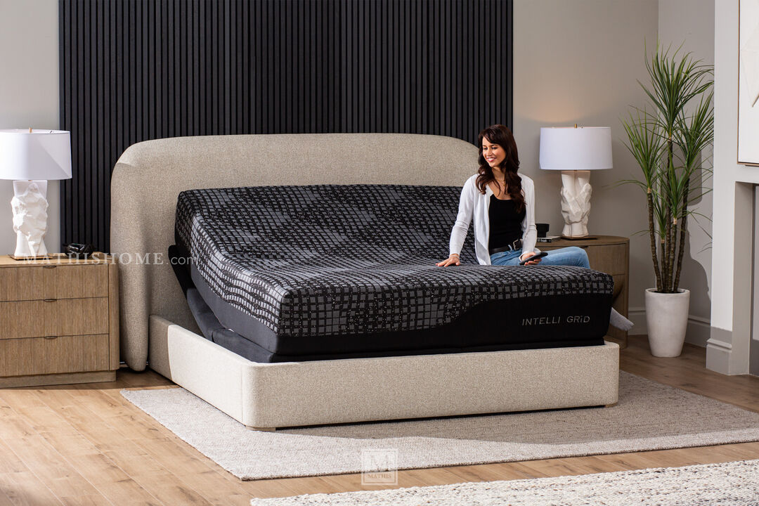 Loggia Queen Shelter Bed