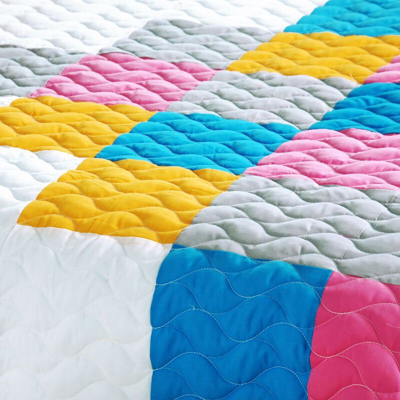 3 Piece Vermicelli Quilted Patchwork Quilt Set Pure Heaven Collection image number 2