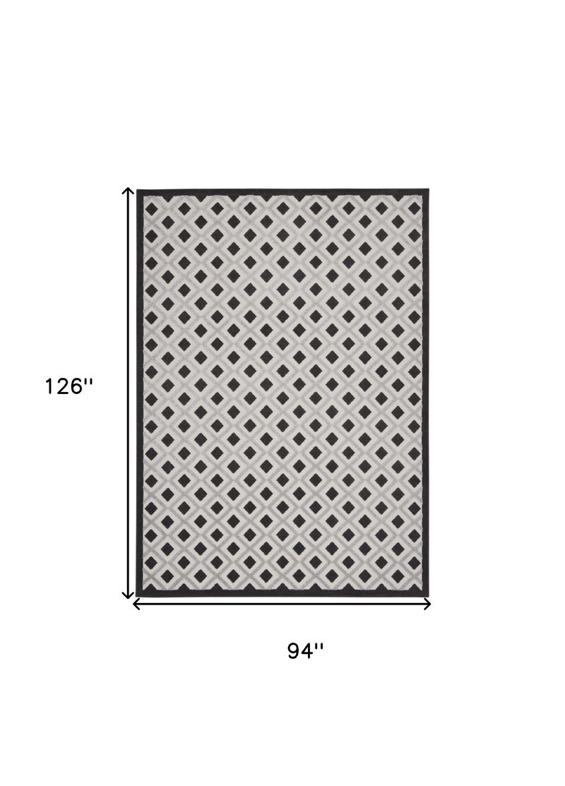 HomeRoots 8' X 11' Black And White Geometric Indoor Outdoor Area Rug image number 6