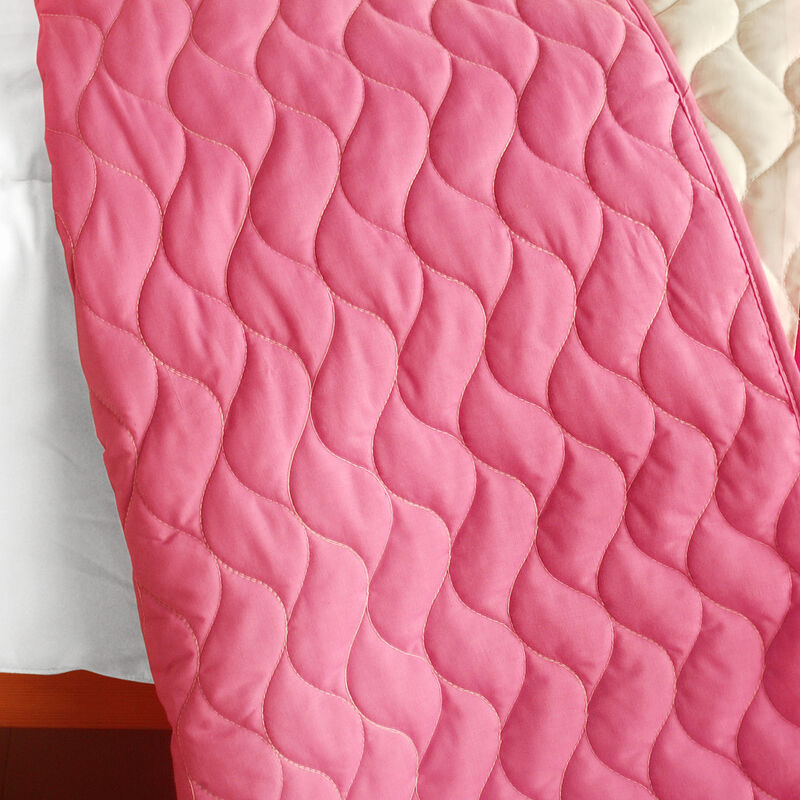 3-Piece Patchwork Quilt Set with Matching Pillow Shams image number 2