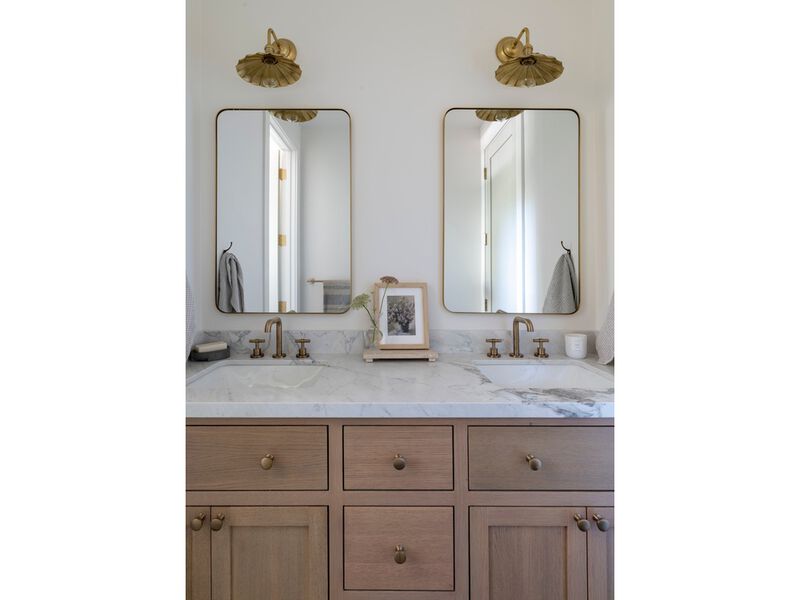 Heirloom Wall Sconce image number 4