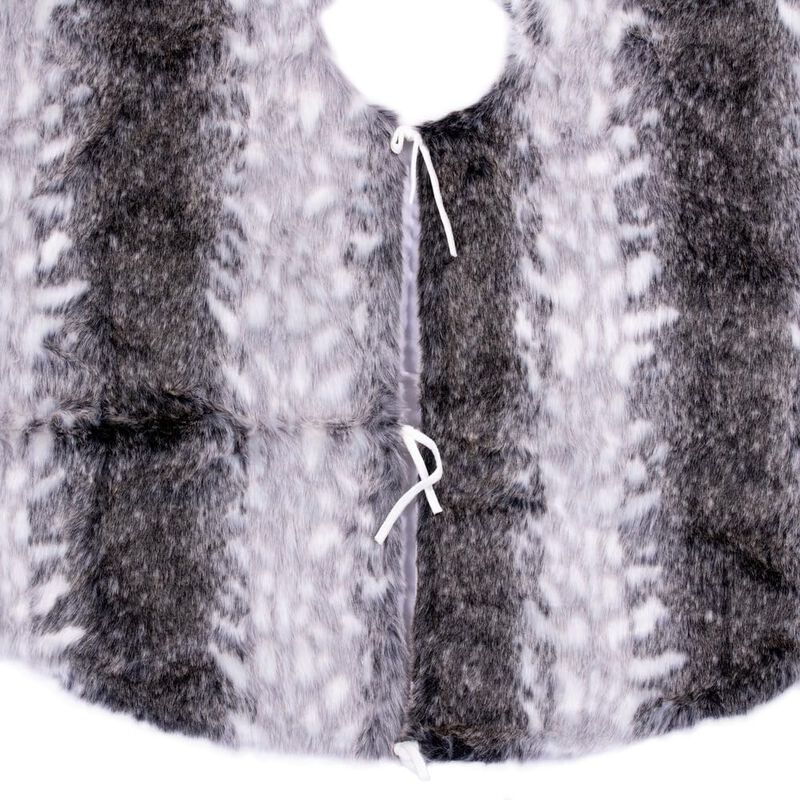 Vickerman 72" Arctic Faux Fur Tree Skirt image number 1