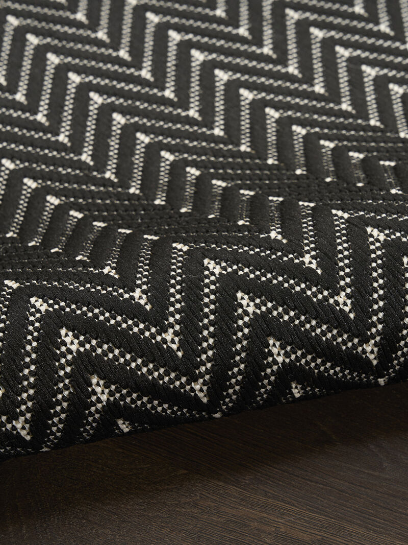 Horizon Indoor/Outdoor HOZ02 Black 8' x 10' Rug