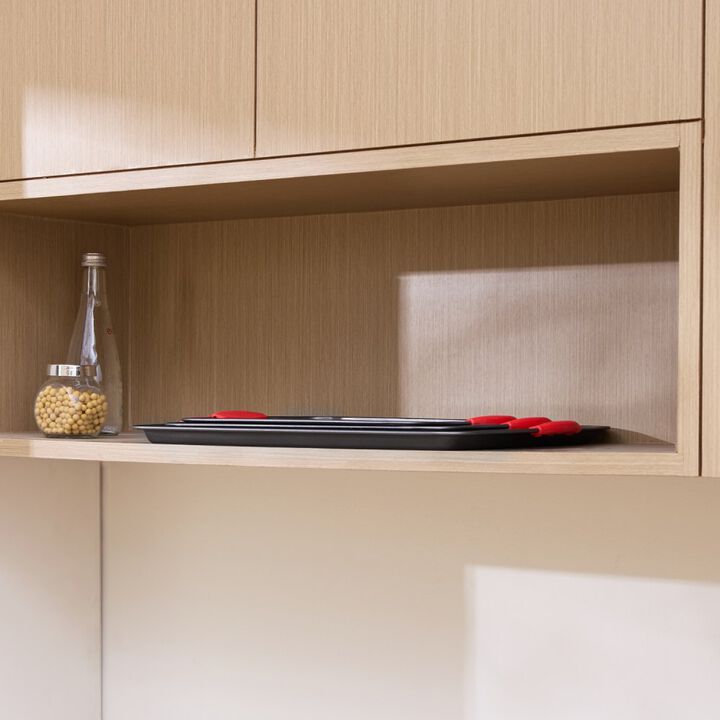 3-Piece Nonstick Carbon Steel Baking Pan Set with Heat-Resistant Silicone Handles