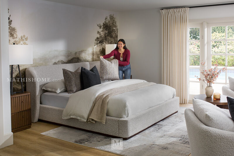Penny Upholstered Queen Bed image number 1