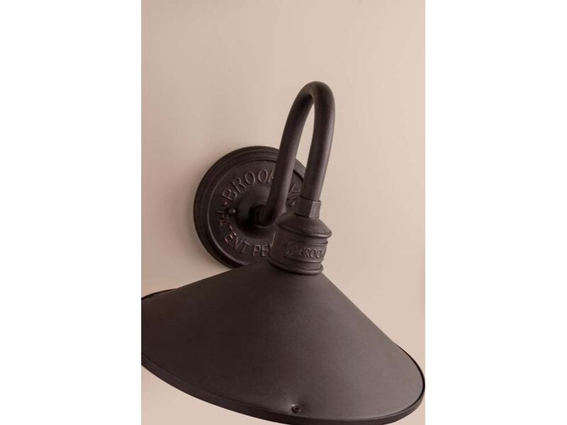 Brooklyn Wall Sconce image number 2