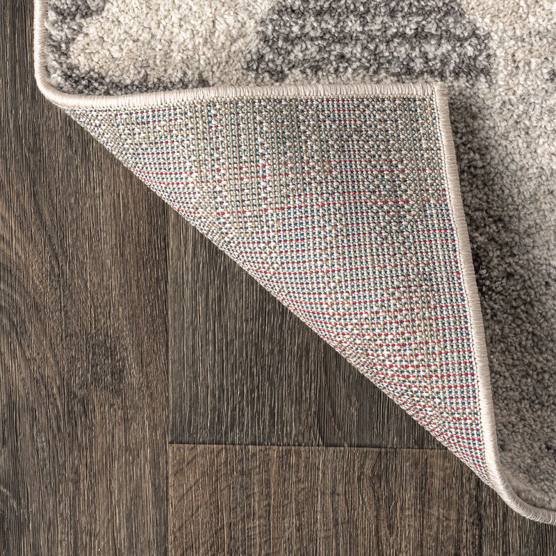 Aisha Moroccan Triangle Geometric