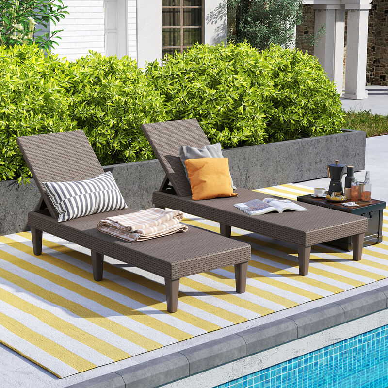 Outdoor Chaise Lounger Chair with Waterproof Rattan Textured PP Surface