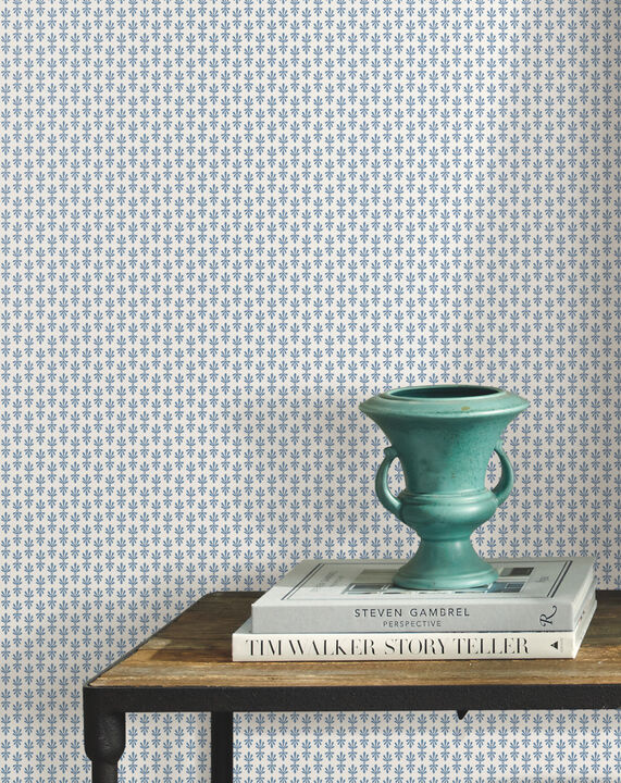 Petal White & Blue Wallpaper