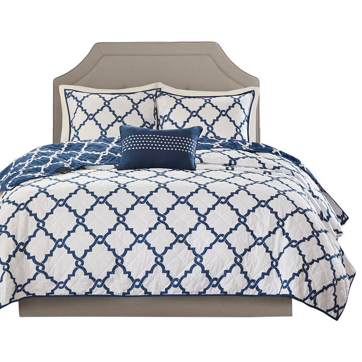 Gracie Mills Pitts 4-Piece Modern Reversible Quilt Set with Throw Pillow